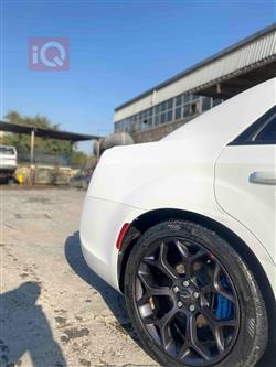 کرایسلەر 300